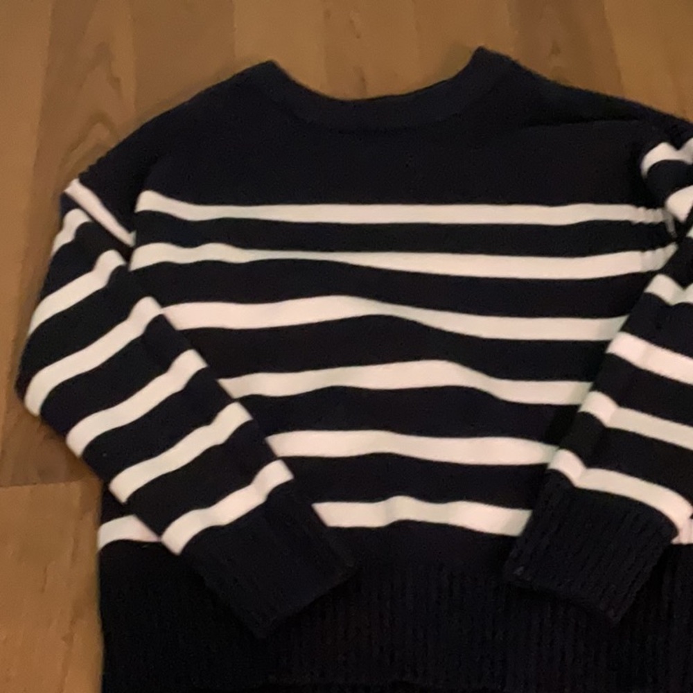 Women’s philosophy medium sweater
